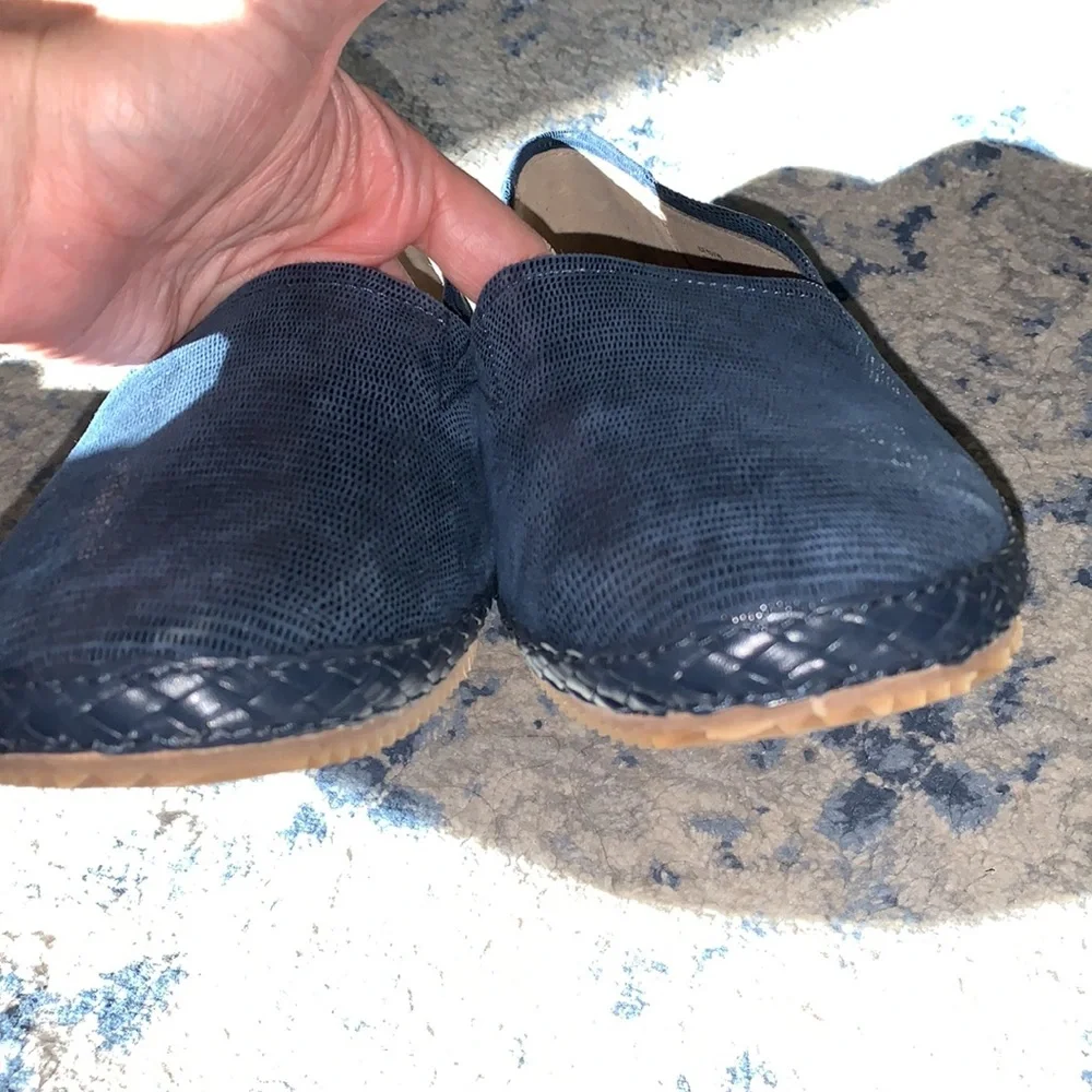 Aetrex navy loafers. Size 10. Like new! - Picture 8 of 10